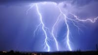 blesk lightning-3020873 1280